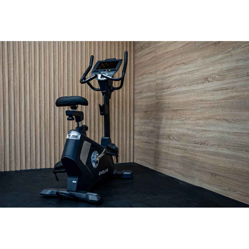 Evolve Upright Bike 10,1'' TFT